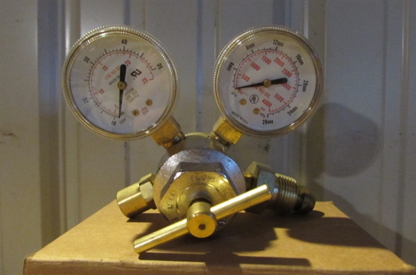 4 PRESSURE REGULATORS