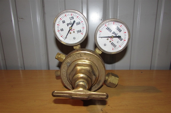 4 PRESSURE REGULATORS