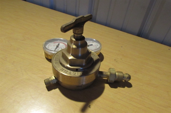 4 PRESSURE REGULATORS