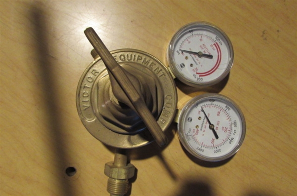 4 PRESSURE REGULATORS