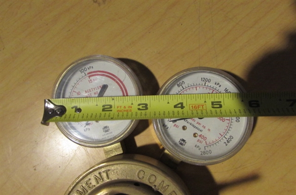 4 PRESSURE REGULATORS