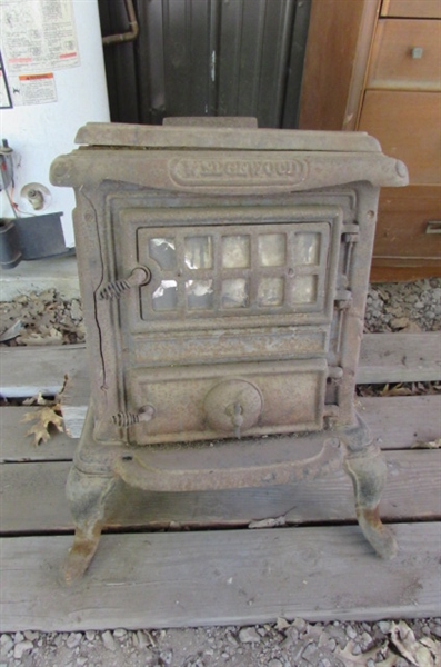 SMALL WEDGEWOOD WOOD STOVE FOR YARD ART