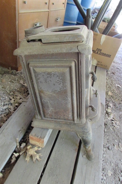 SMALL WEDGEWOOD WOOD STOVE FOR YARD ART