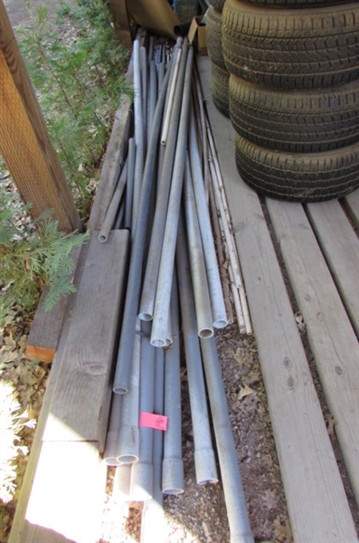 VARIOUS LENGTHS OF WHITE & GRAY PVC PIPE