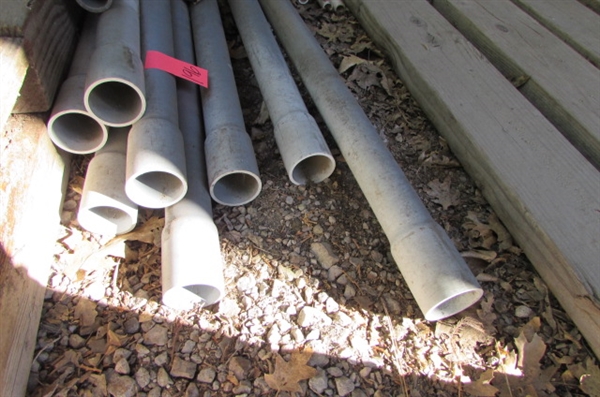 VARIOUS LENGTHS OF WHITE & GRAY PVC PIPE