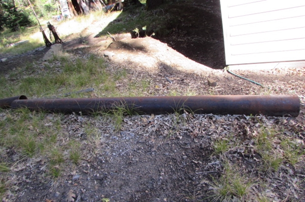 2 PIECES OF METAL PIPE