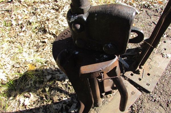 PM CORP RAILROAD SWITCH STAND