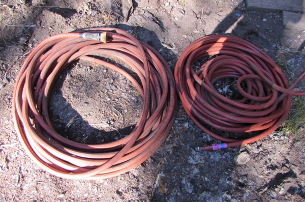 2 HEAVY DUTY GARDEN HOSES