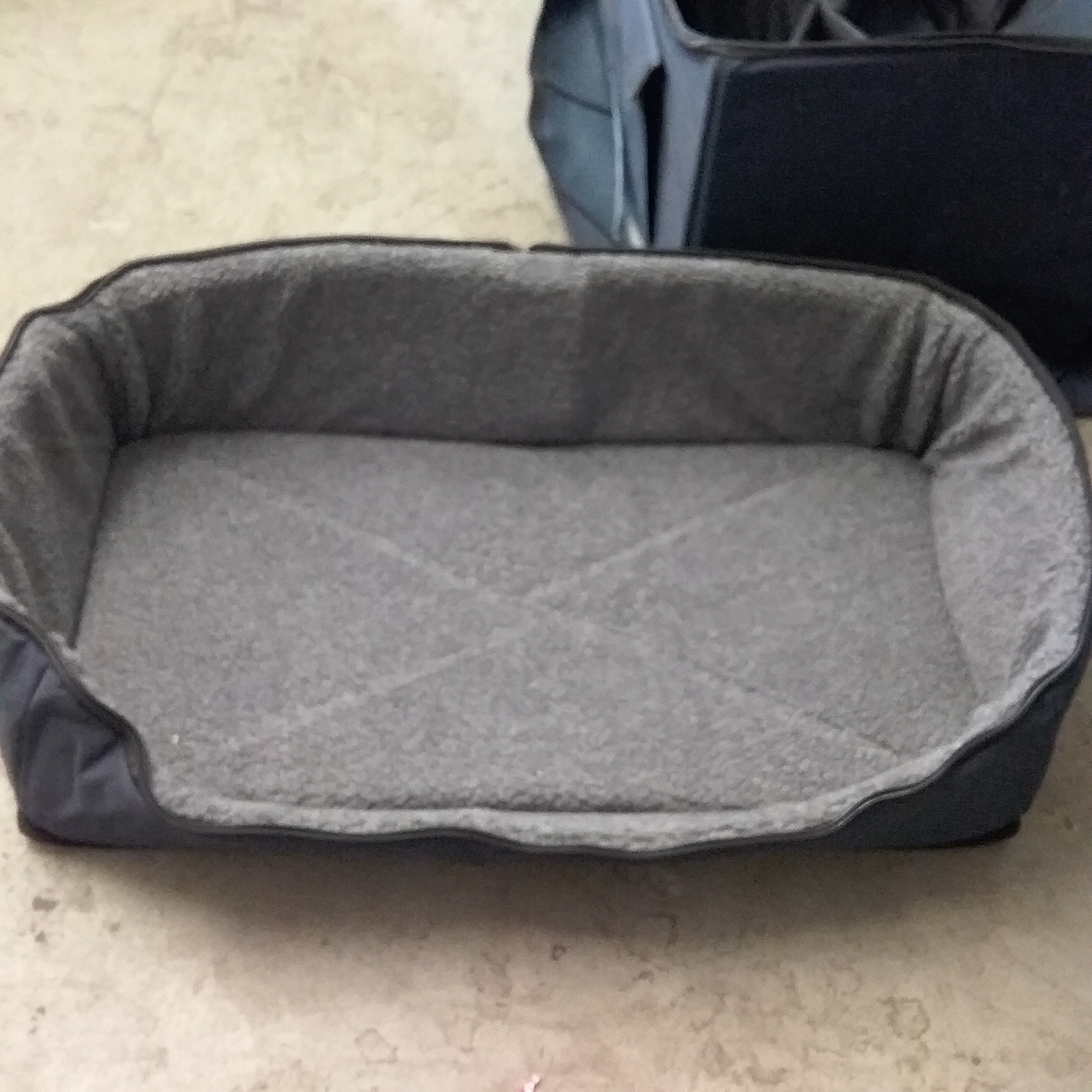 Lot Detail - PET BOOSTER SEAT FOR YOUR VEHICLE