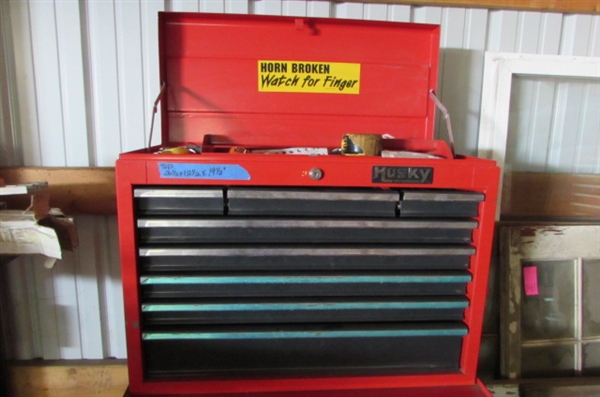 HUSKY -2 PIECE ROLLING TOOLBOX & CONTENTS