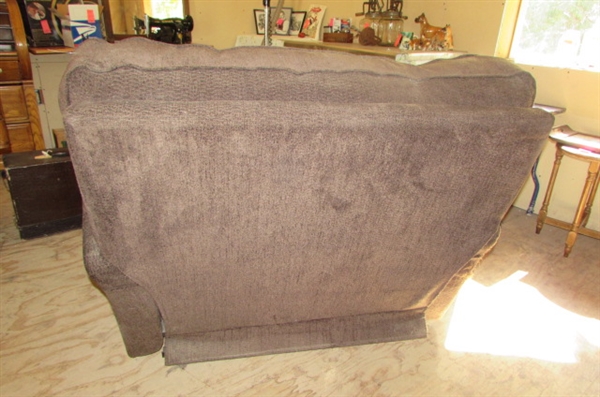 OVERSIZED DARK BROWN RECLINER