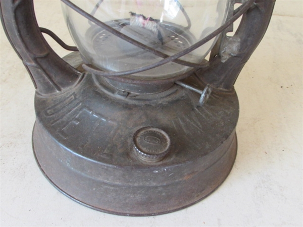 ANTIQUE DIETZ FITZALL CLEAR GLASS LANTERN