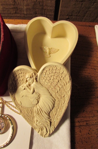 2 HEART SHAPED TRINKET BOXES & ASSORTED JEWELRY