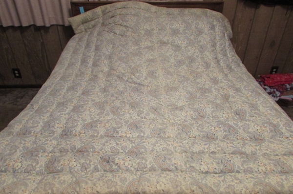 TWIN COMFORTER AND FITTED SHEET