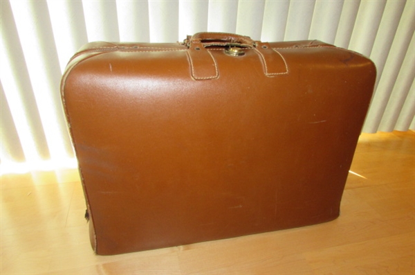 2 VINTAGE/ANTIQUE LEATHER BAGS