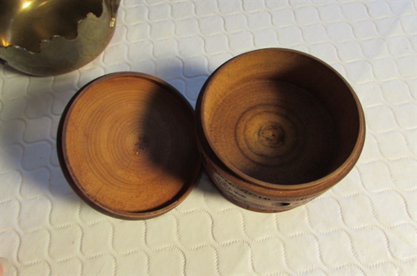 VINTAGE HEAVY BRASS BOWL & CARVED WOODEN BOWLS