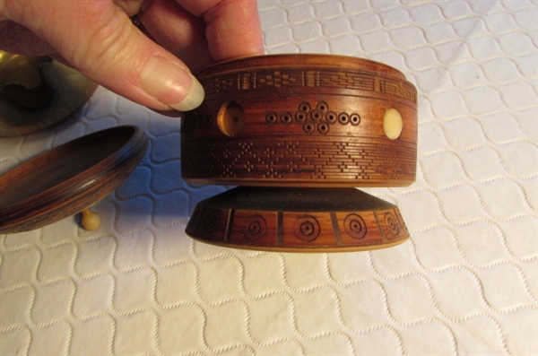 VINTAGE HEAVY BRASS BOWL & CARVED WOODEN BOWLS