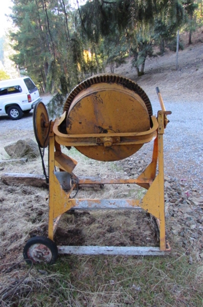 MONTGOMERY WARD CEMENT MIXER