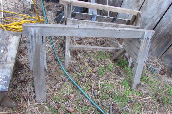 2 SAWHORSES, ROLLER & BENCH