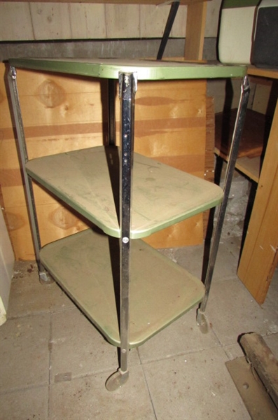 3 TIER VINTAGE METAL ROLLING CART