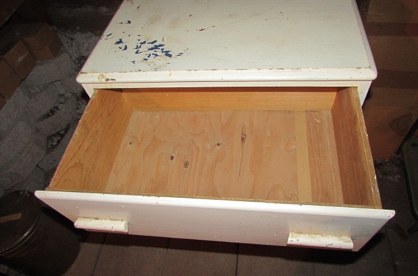 SMALL 4 DRAWER DRESSER