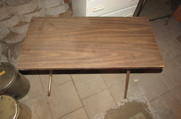 VINTAGE WOOD GRAIN FOLDING LAMINATE SEWING TABLE