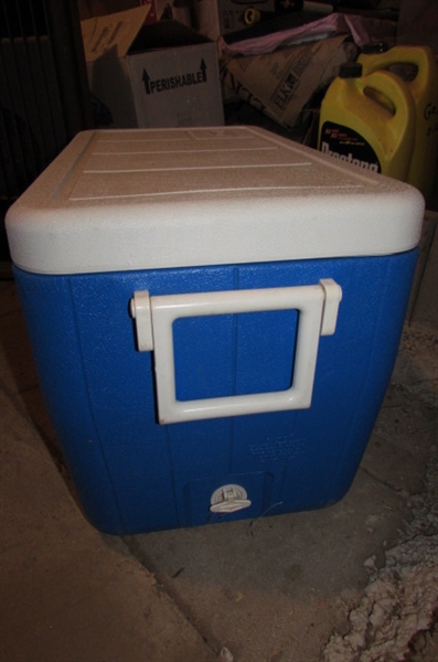 COLEMAN & RUBBERMAID ICE CHESTS