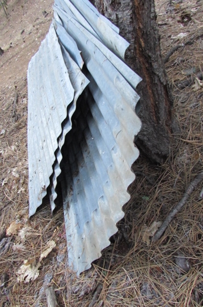 10 SHEETS OF CORRUGATED TIN