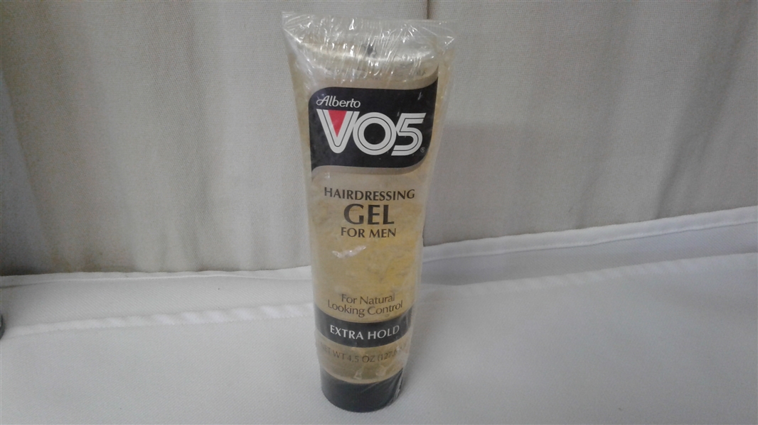 MENS GROOMING LOT INCLUDING NORELCO REPLACEMENT HEADS