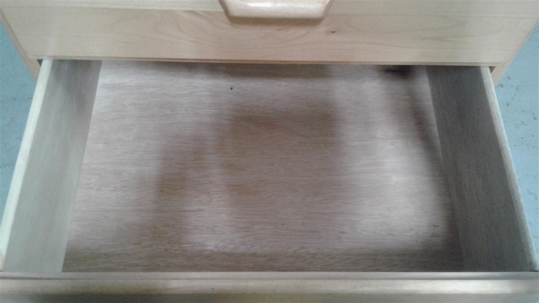 2 DRAWER BLONDE WOOD NIGHTSTAND 