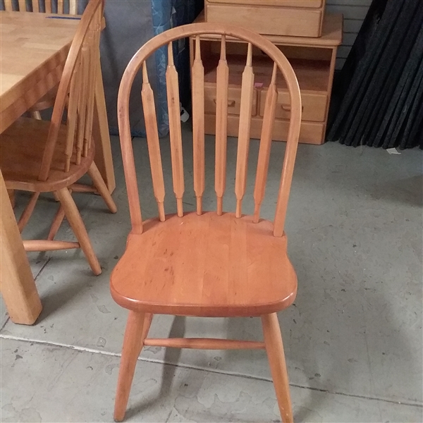 LARGE WOOD DINING TABLE & CHAIRS