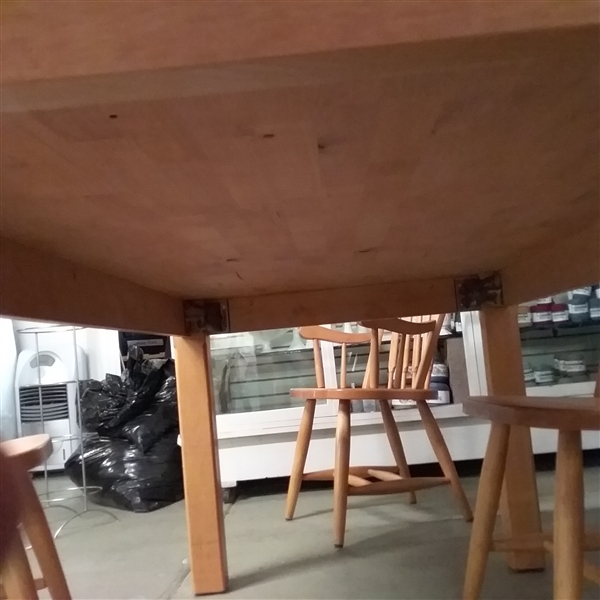 LARGE WOOD DINING TABLE & CHAIRS