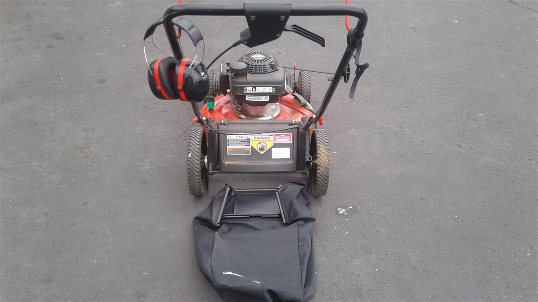 TROY-BILT LAWN MOWER WITH BAG