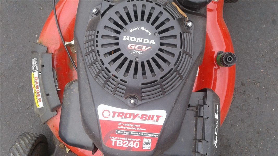 TROY-BILT LAWN MOWER WITH BAG