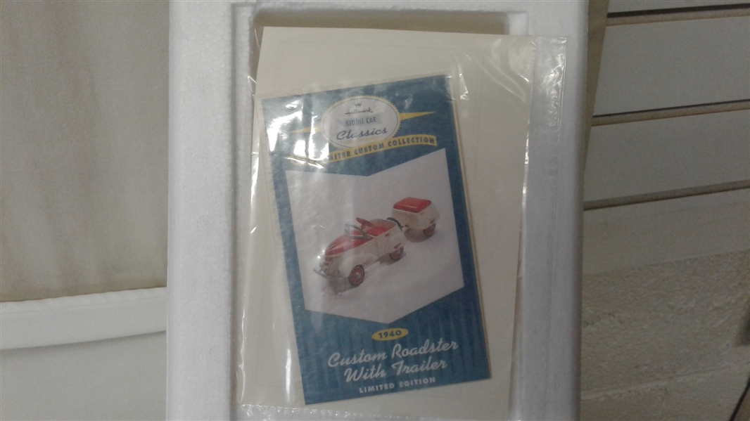 VINTAGE HALLMARK KIDDIE CAR CLASSICS 1940 CUSTOM ROADSTER WITH TRAILER