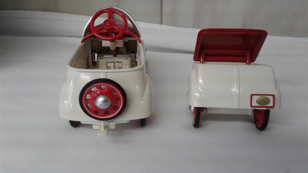 VINTAGE HALLMARK KIDDIE CAR CLASSICS 1940 CUSTOM ROADSTER WITH TRAILER