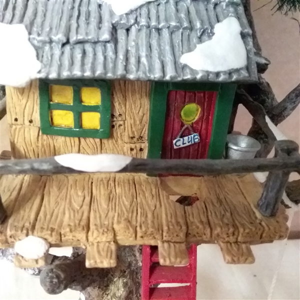 DEPARTMENT 56 TREETOP TREE HOUSE 