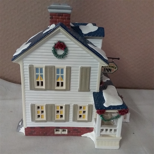 DEPARTMENT 56 SNOWY PINES INN GIFT SET