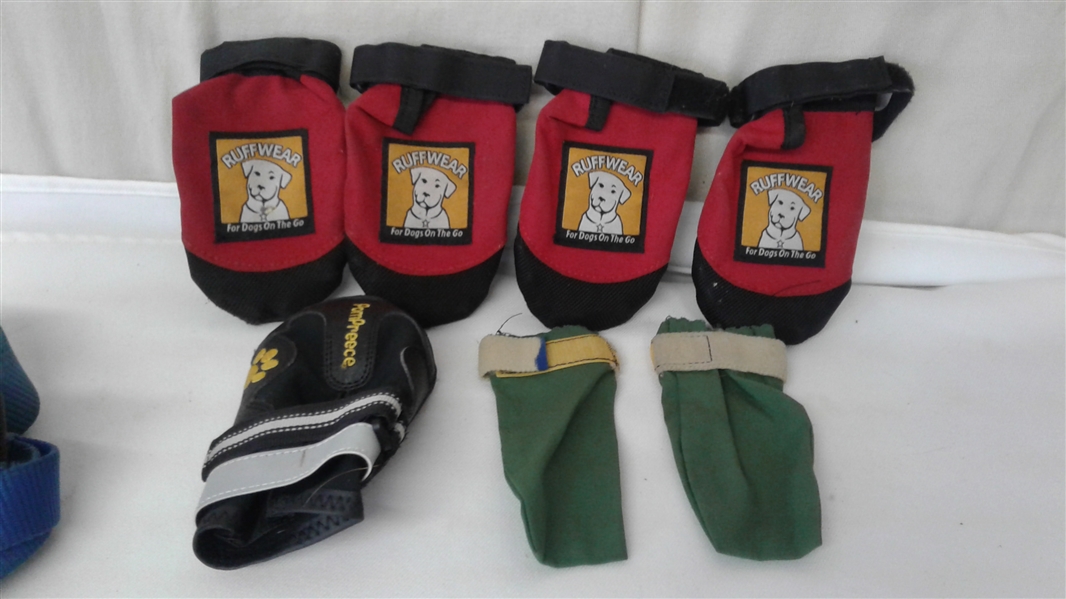 MEDIUM-LARGE DOG CARE LOT- LEASHES, SHOCK COLLAR, COLLARS, SAFETY VESTS, DOGGLES, AND MORE