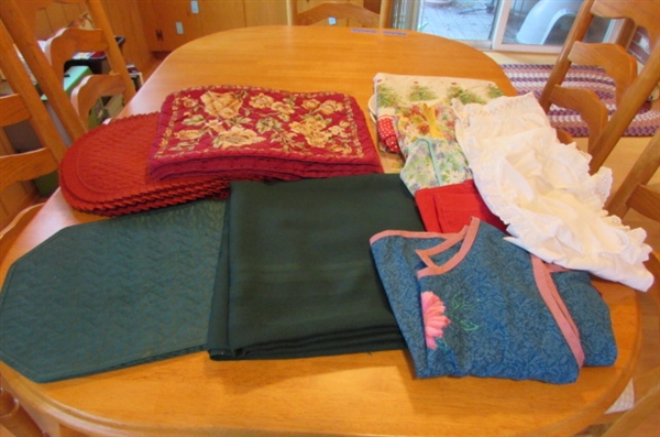 PLACEMATS, TABLECLOTHS & APRONS