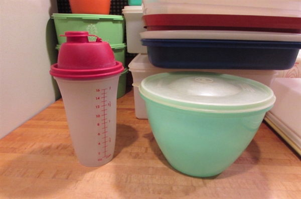 TUPPERWARE & RUBBERMAID STORAGE CONTAINERS AND MORE