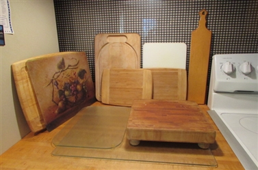 WOOD, GLASS & SILICONE CUTTING BOARDS