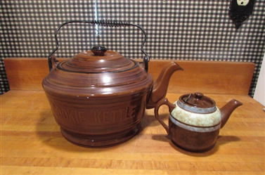 VINTAGE STONEWARE COOKIE KETTLE & SMALL TEAPOT WITH STRAINER