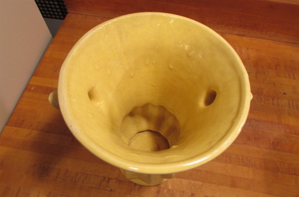 CHEERFUL YELLOW VINTAGE MCCOY POTTERY VASE & PLANTERS