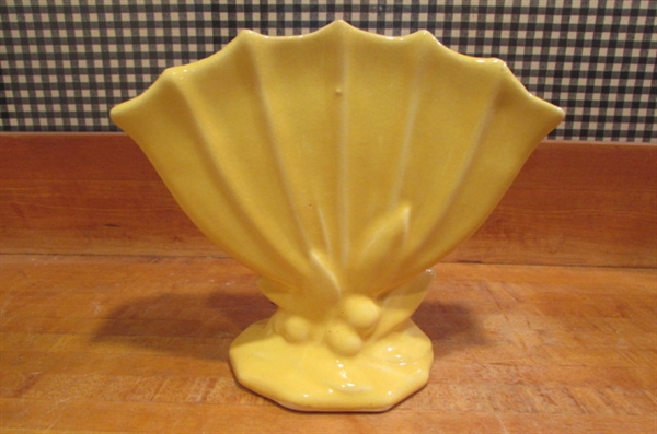 VINTAGE YELLOW MCCOY POTTERY VASE AND JARDINIERE