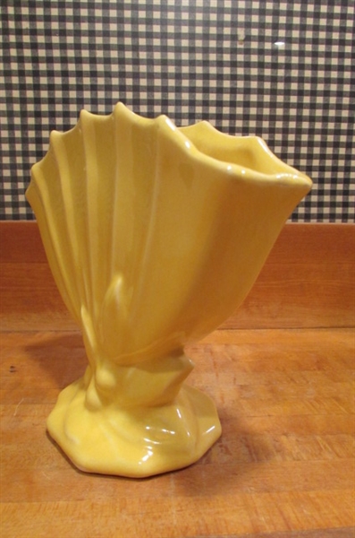 VINTAGE YELLOW MCCOY POTTERY VASE AND JARDINIERE