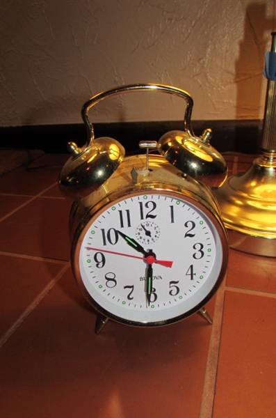 GOLD TONE FLOOR AND TABLE LAMP WITH SWING OUT LIGHT, MAGAZINE HOLDER & ALARM CLOCK