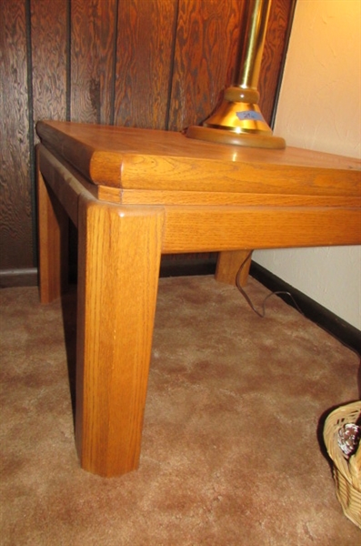 SOLID WOOD SIDE TABLE WITH BRASS & WOOD TABLE LAMP, COASTERS & MORE