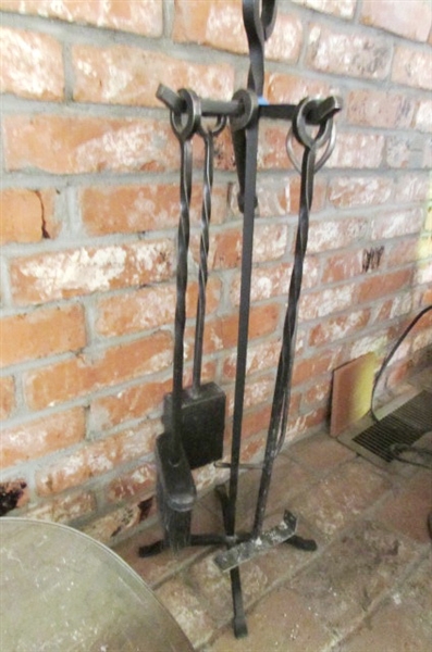 FIREPLACE/WOOD STOVE TOOLS & ACCESSORIES