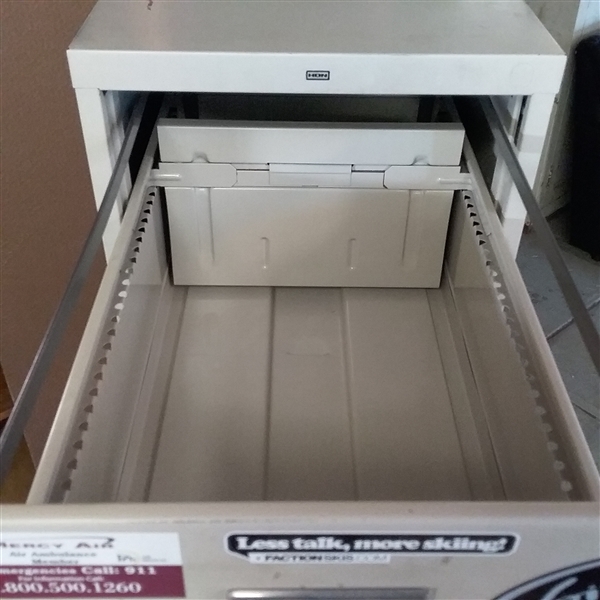 HON 4 DRAWER METAL FILING CABINET 